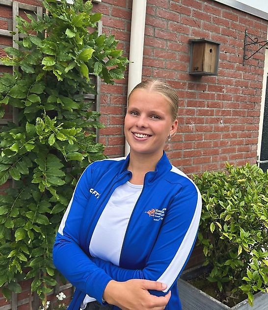 Hilde Dieterman ondersteunt het nieuwe programma Swim2BeFit MFC De Hardenberg Finsterwolde